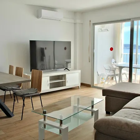 Manhetan 3 Bedrooms * אמפוריבראבה